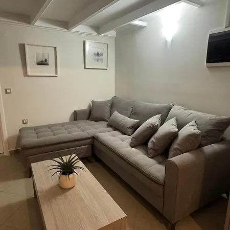 Foumidon Apartments, Chania Апартаменты *